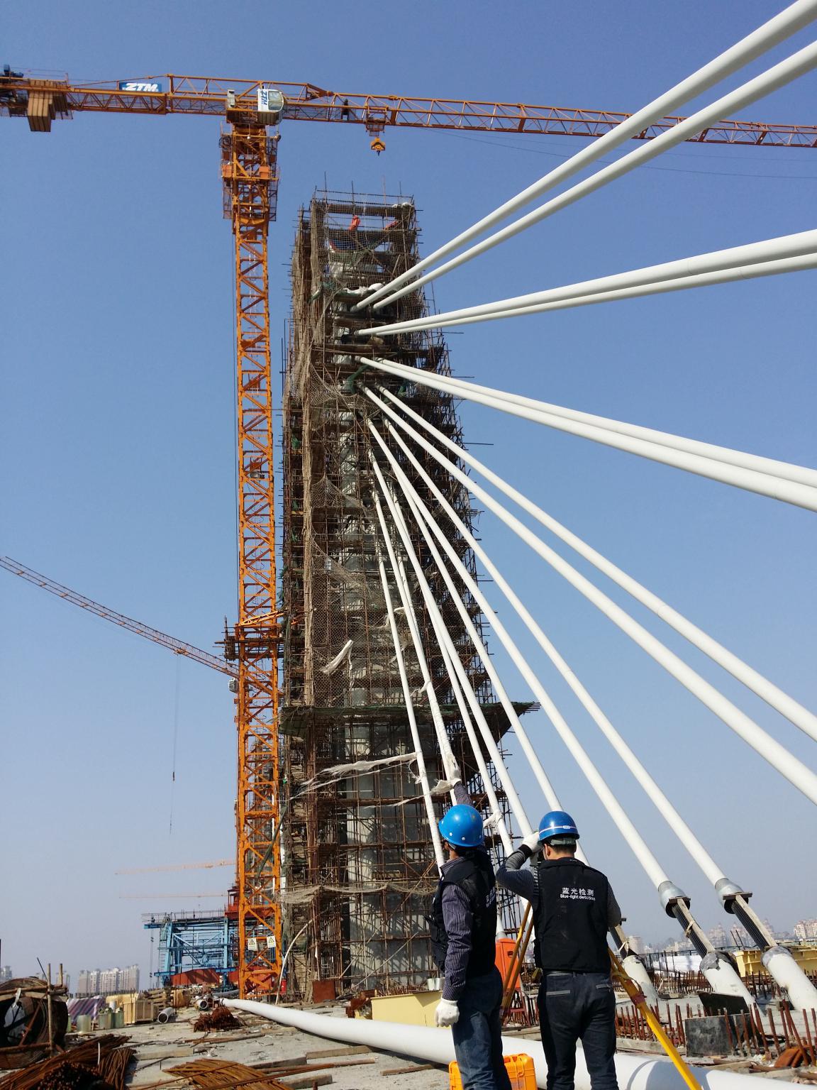 Zhongtian tower crane and bridge